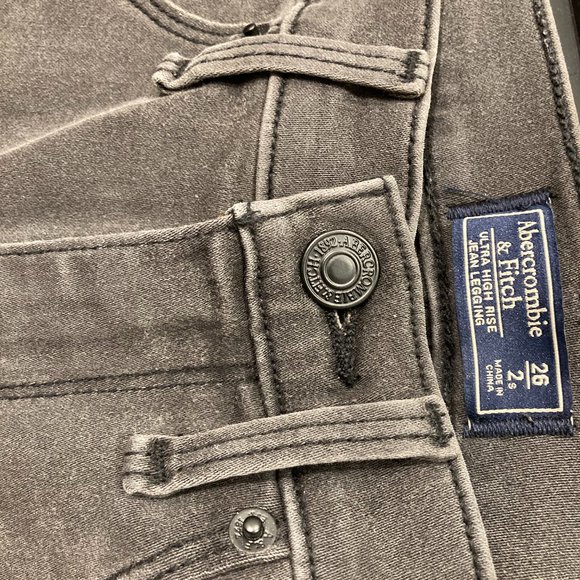 HOST PICK🌟 Abercrombie ultra high rise jean legging - Picture 5 of 7